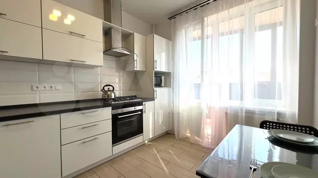 1-к. квартира, 40 м, 7/8 эт. - Фото 0
