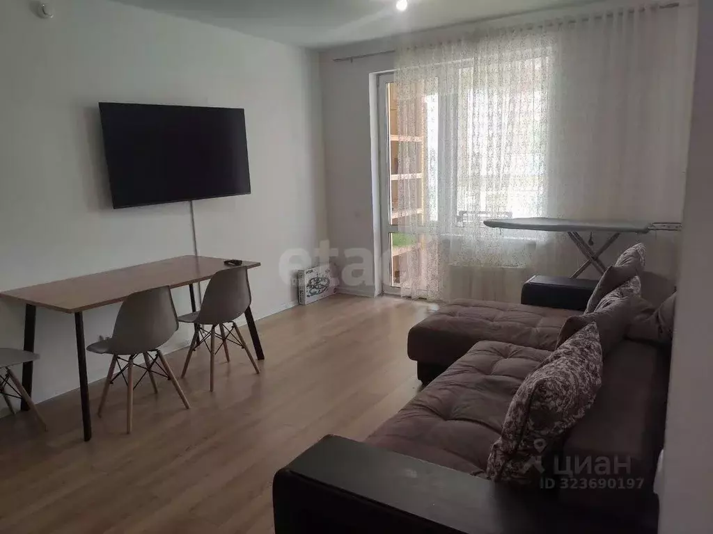 2-к кв. Калужская область, Калуга ул. 65 лет Победы, 23 (66.1 м) - Фото 1