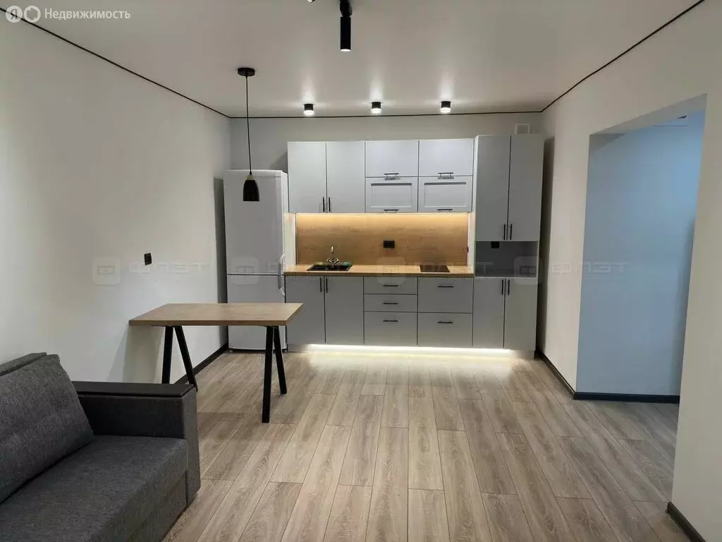 1-комнатная квартира: Казань, улица Шарифа Камала, 4 (40 м) - Фото 1