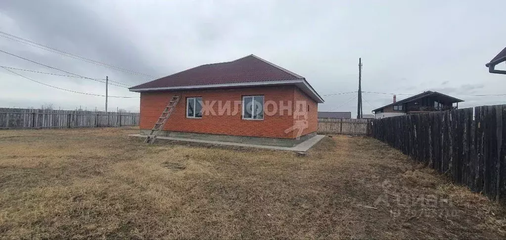 Дом в Хакасия, Усть-Абаканский район, с. Калинино ул. Благодатная (100 ... - Фото 0