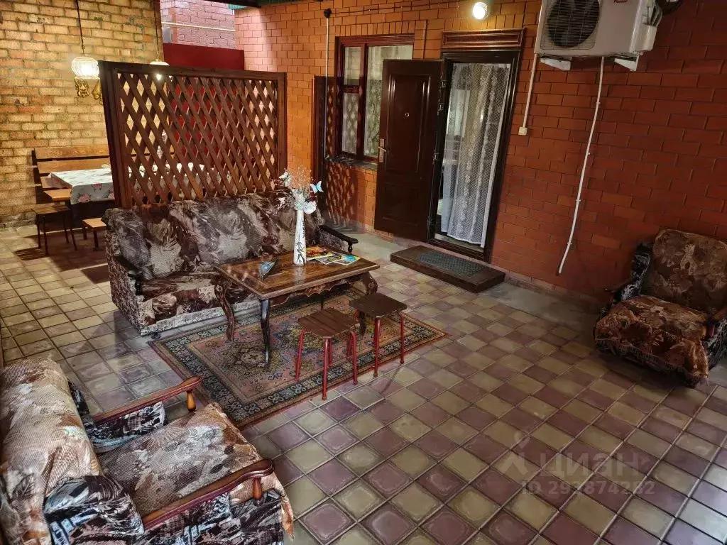 Дом в Краснодарский край, Приморско-Ахтарск ул. Имени Алексея ... - Фото 1