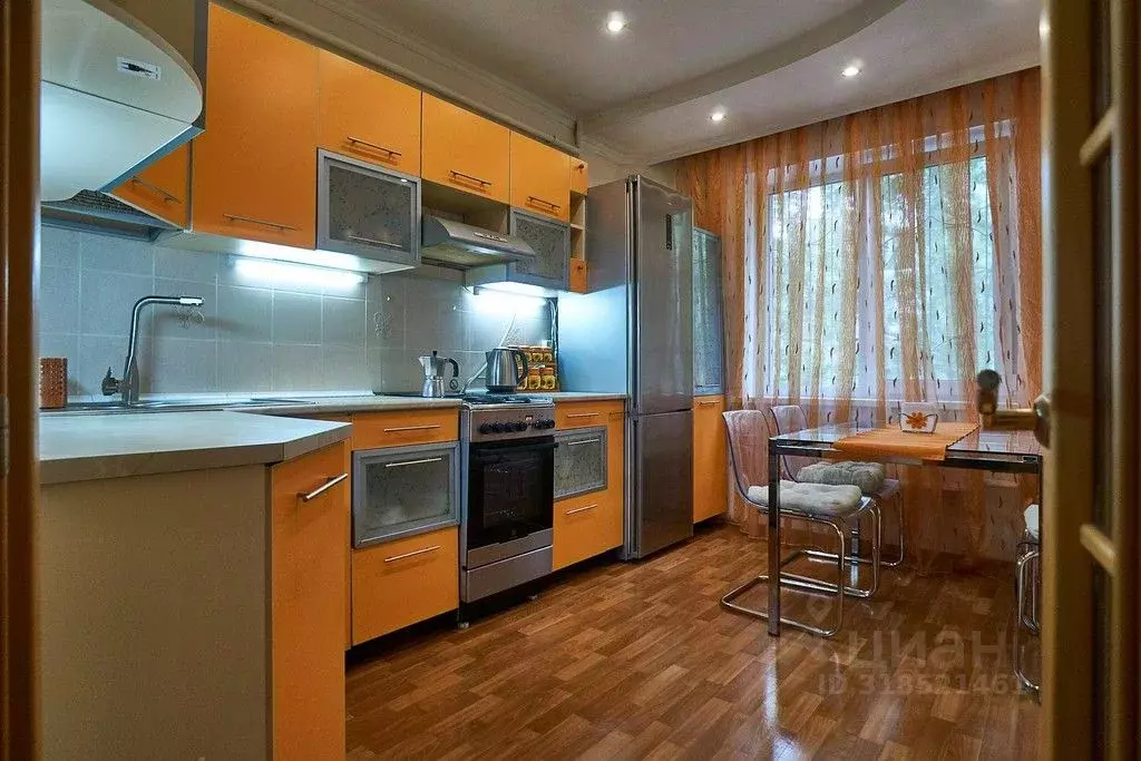 3-к кв. Омская область, Омск ул. Конева, 32 (65.0 м) - Фото 0