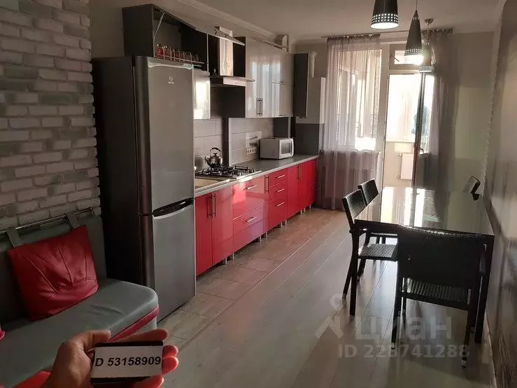 2-к кв. Севастополь ул. Адмирала Фадеева, 30 (65.0 м) - Фото 1