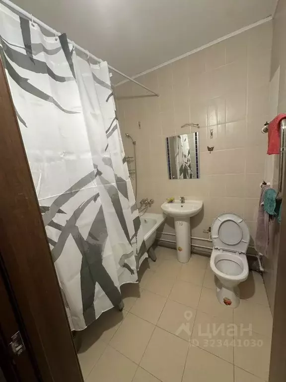 1-к кв. Тюменская область, Тюмень Заречный проезд, 43 (50.0 м) - Фото 2