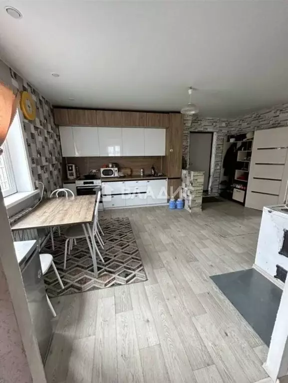 Дом в Бурятия, Улан-Удэ Вертолетная ул., 9 (118 м) - Фото 1