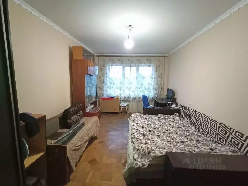 3-к кв. Крым, Симферополь ул. Воровского (60.2 м) - Фото 0