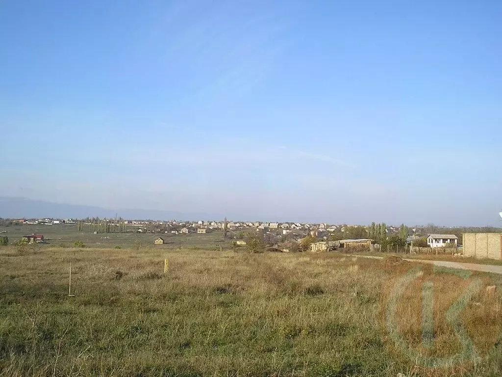 Участок в Крым, Симферопольский район, Перовское с/пос, с. Ключи ул. ... - Фото 1