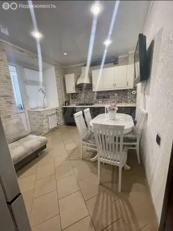 2-комнатная квартира: Казань, улица Фрунзе, 9А (79.6 м) - Фото 1