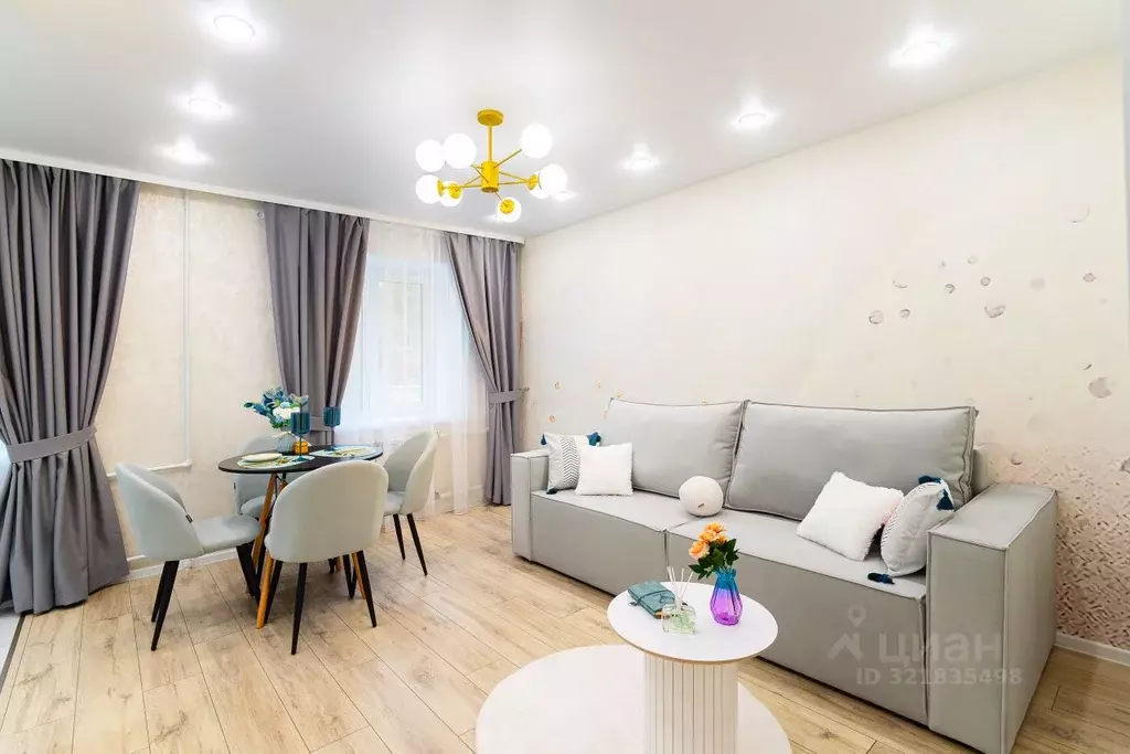 2-к кв. Омская область, Омск просп. Мира, 65 (45.0 м) - Фото 0