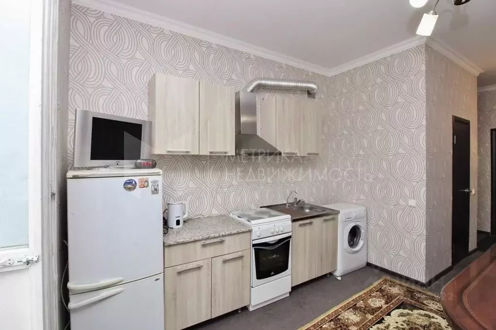 1-к кв. Тюменская область, Тюмень Транспортная ул., 82 (45.0 м) - Фото 1