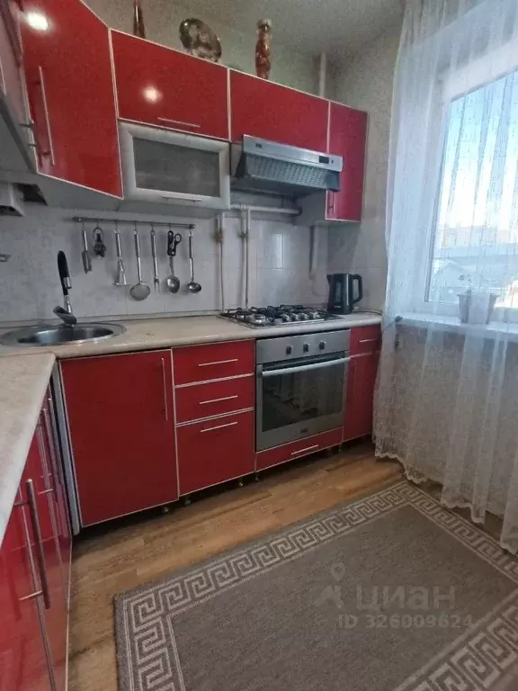 3-к кв. Чувашия, Чебоксары ул. 50 лет Октября, 4 (62.0 м) - Фото 1