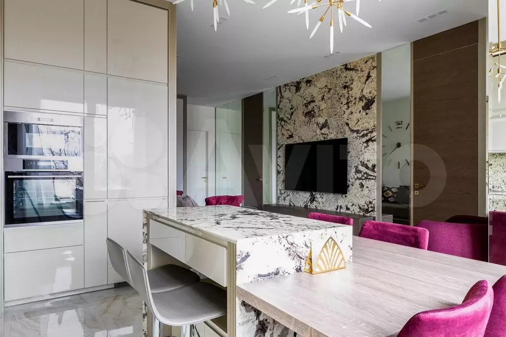 3-к. квартира, 100 м, 3/6 эт. - Фото 1
