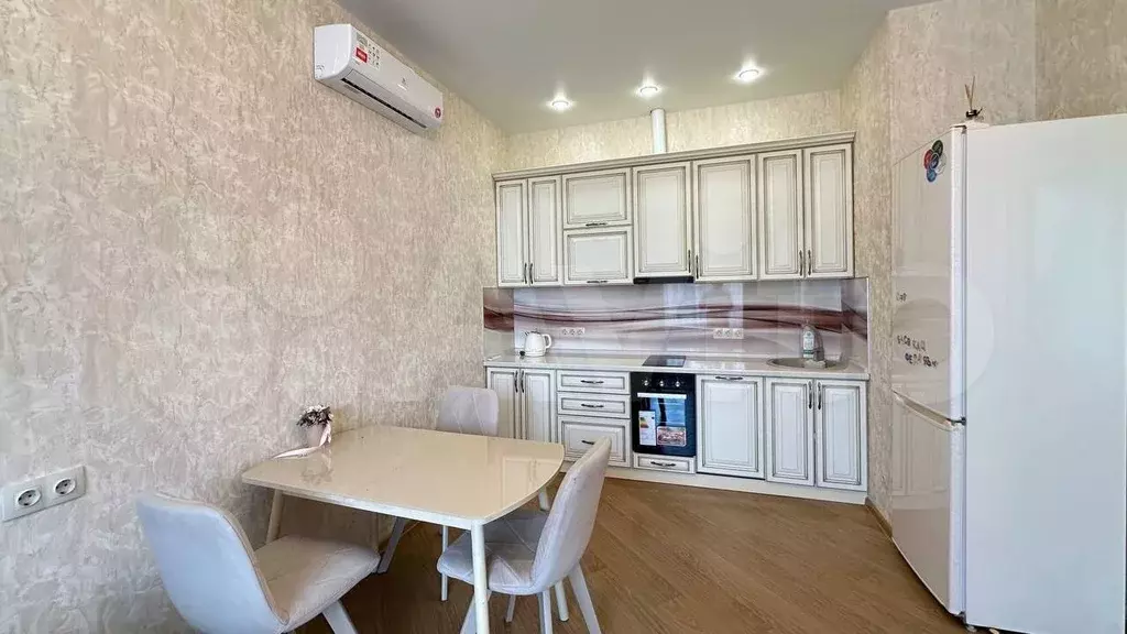 2-к. квартира, 40 м, 9/18 эт. - Фото 1
