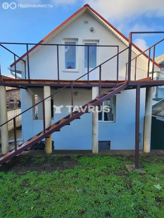 Дом в Симферопольский район, Перовское сельское поселение, село ... - Фото 1