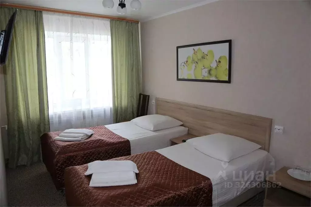 Комната Псковская область, Псков Пароменская ул., 4 - Фото 1