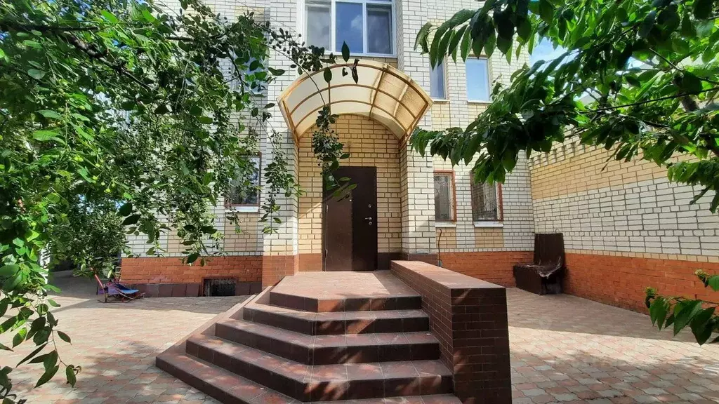 Дом в Саратовская область, Энгельс пос. Лунный, (276.0 м) - Фото 0
