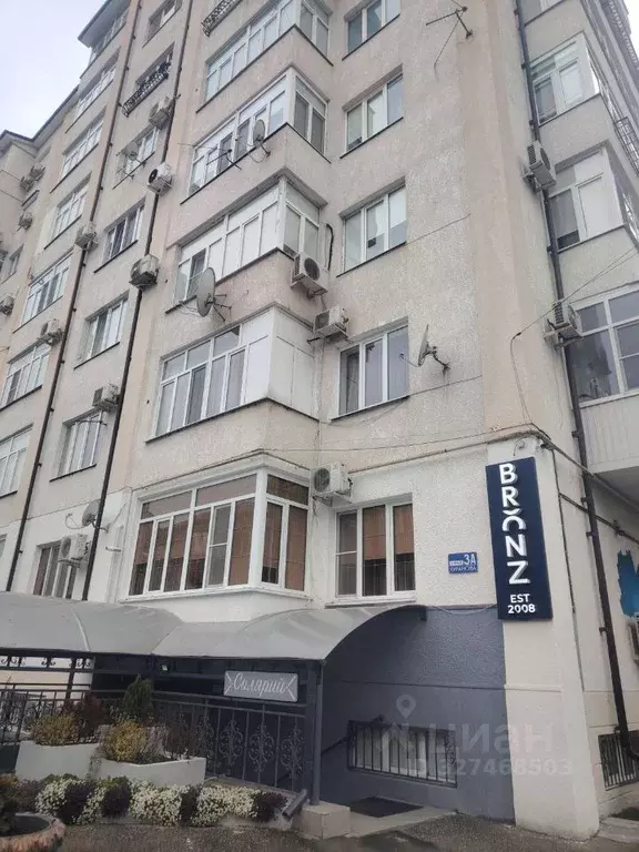 2-к кв. Кабардино-Балкария, Нальчик ул. Хуранова, 3А (82.0 м) - Фото 1