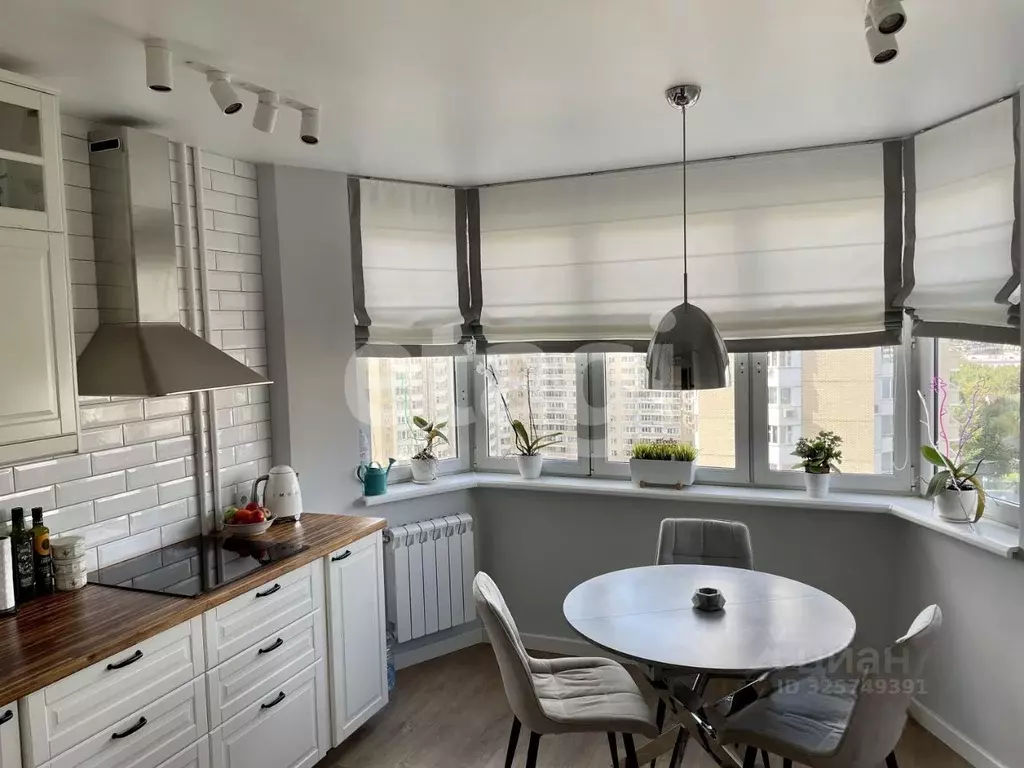 3-к кв. Москва Нарвская ул., 1Ак2 (75.0 м) - Фото 1