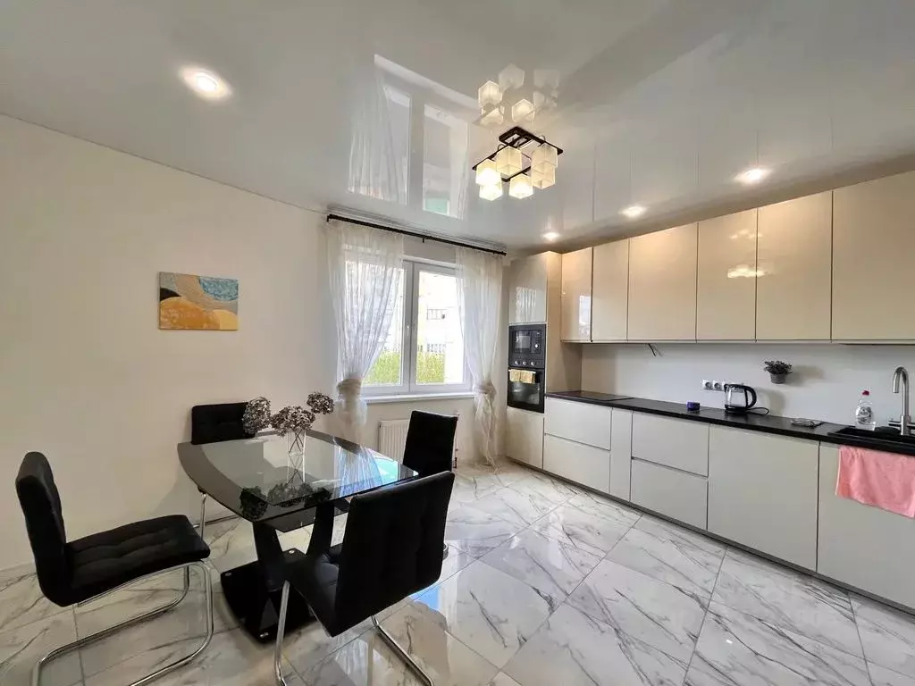 3-к кв. Татарстан, Казань ул. Павлюхина, 108Б (140.0 м) - Фото 1