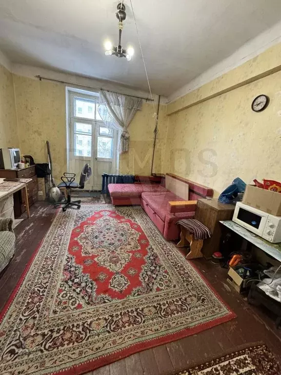 Комната 64 м в 3-к., 3/4 эт. - Фото 1