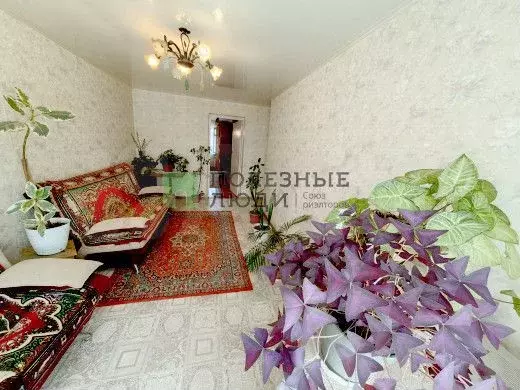 3-к. квартира, 58 м, 1/2 эт. - Фото 0
