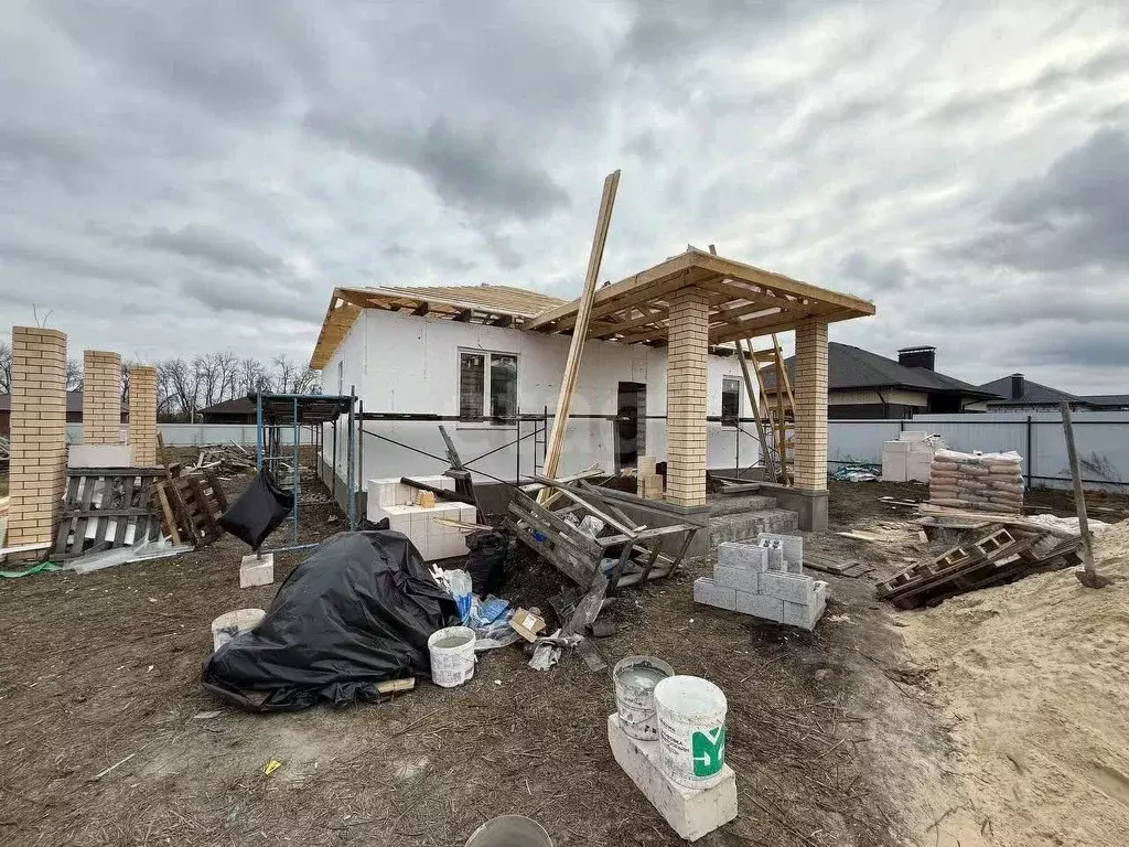 Дом в Белгородская область, Белгородский район, с. Стрелецкое ул. ... - Фото 1