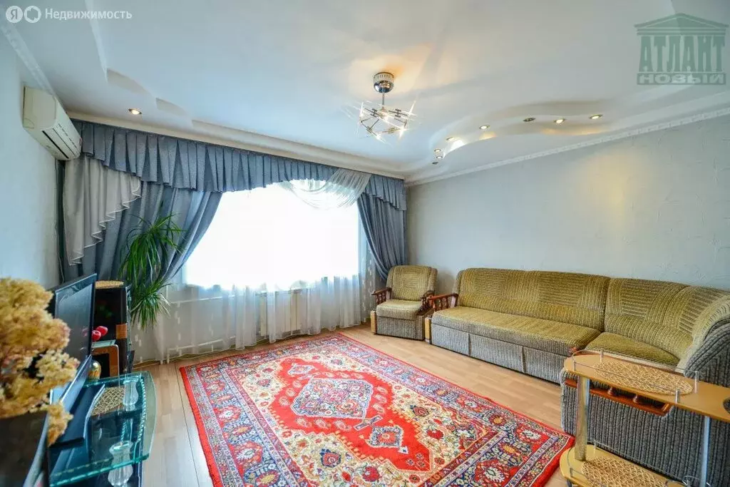 3-комнатная квартира: Хабаровск, Беломорская улица, 65 (67.5 м) - Фото 1