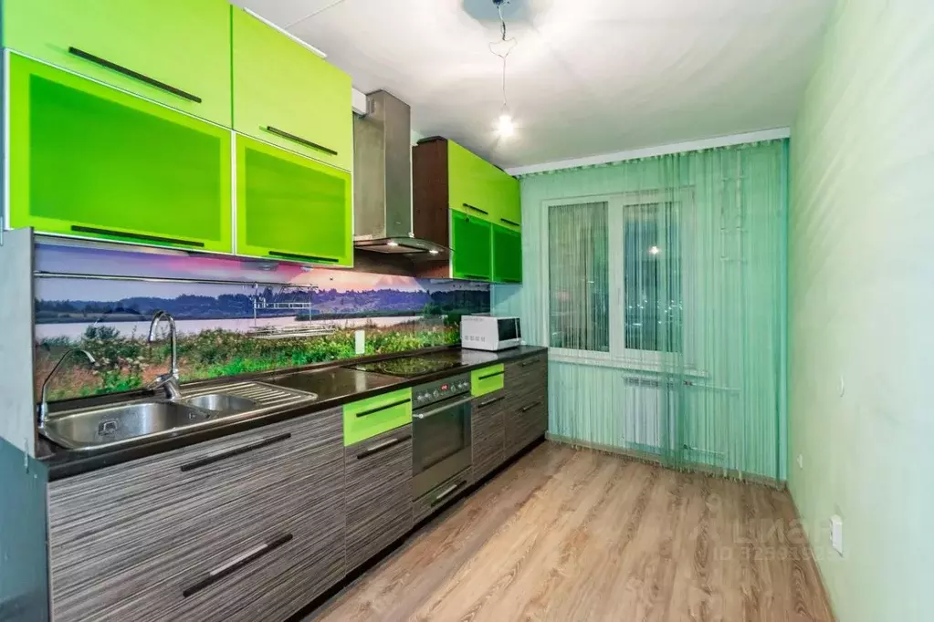 3-к кв. Свердловская область, Екатеринбург ул. Совхозная, 12 (70.0 м) - Фото 1