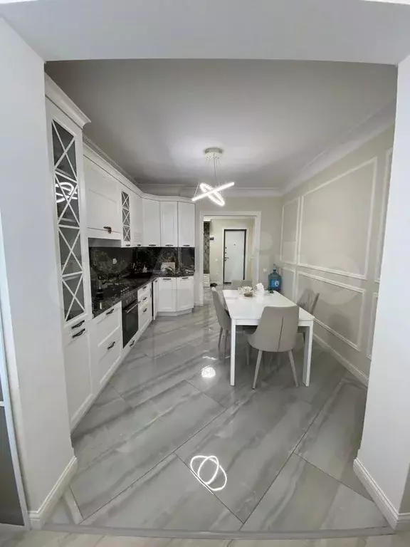 10 и более-к. квартира, 80 м, 15/17 эт. - Фото 1