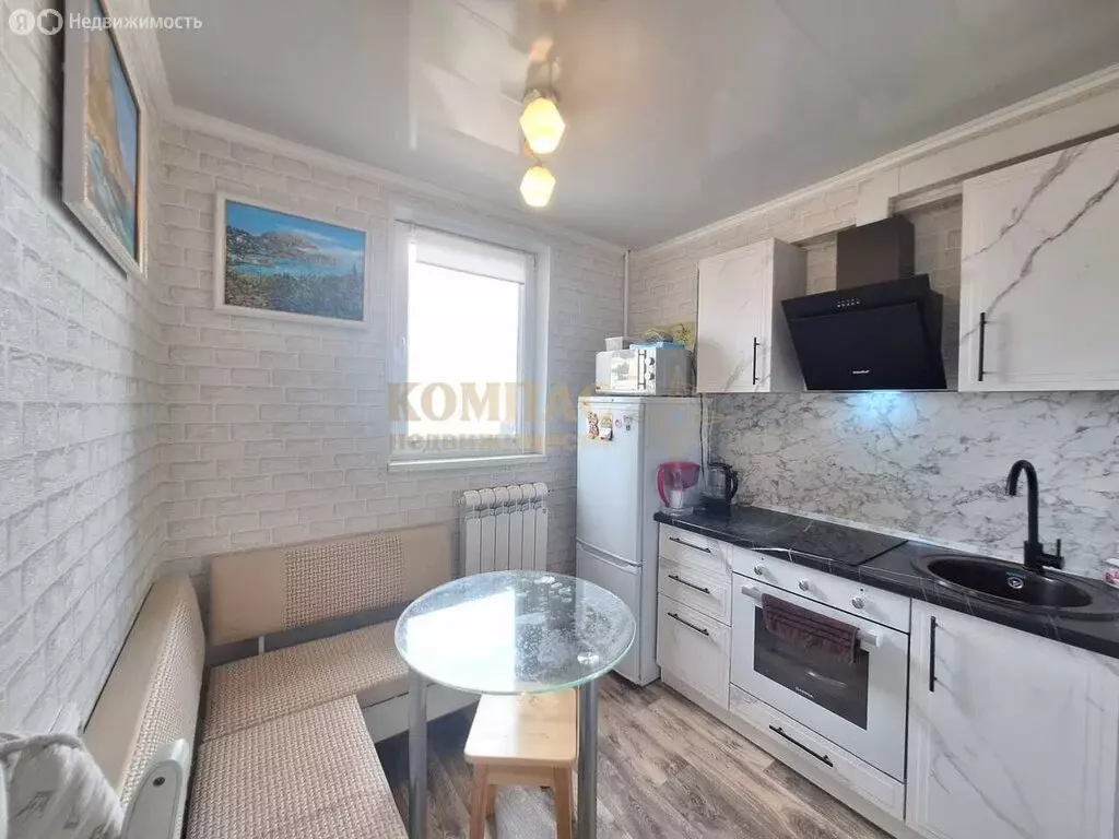 2-комнатная квартира: Ялта, улица Крупской, 48к1 (42 м) - Фото 2