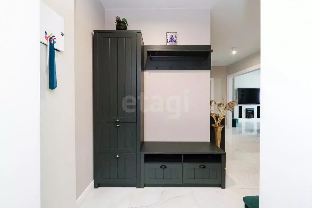 3-к кв. Калининградская область, Калининград ул. Кипарисовая, 3 (86.8 ... - Фото 2