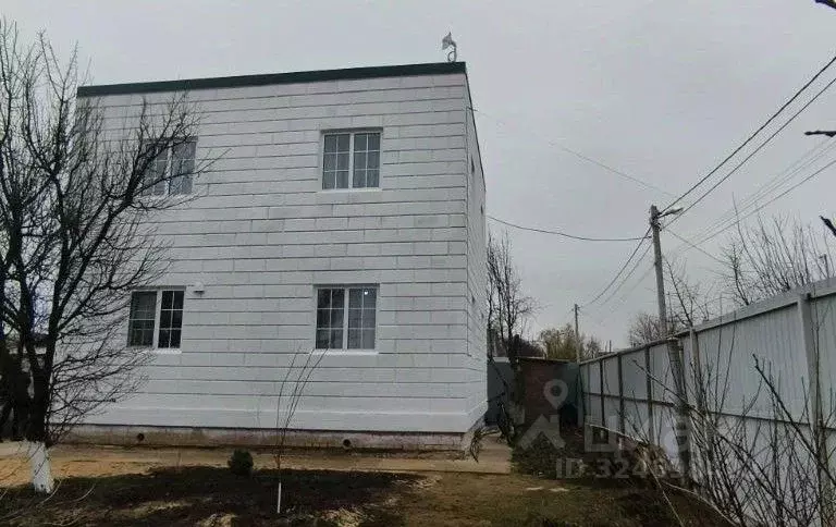 Дом в Волгоградская область, Волжский пос. Краснооктябрьский, Донская ... - Фото 1