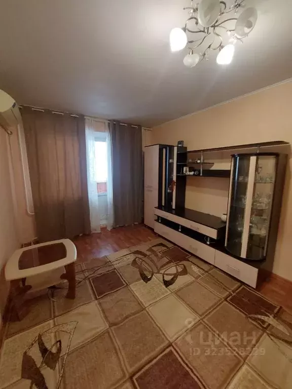 1-к кв. Курская область, Курск просп. Вячеслава Клыкова, 78 (36.0 м) - Фото 0