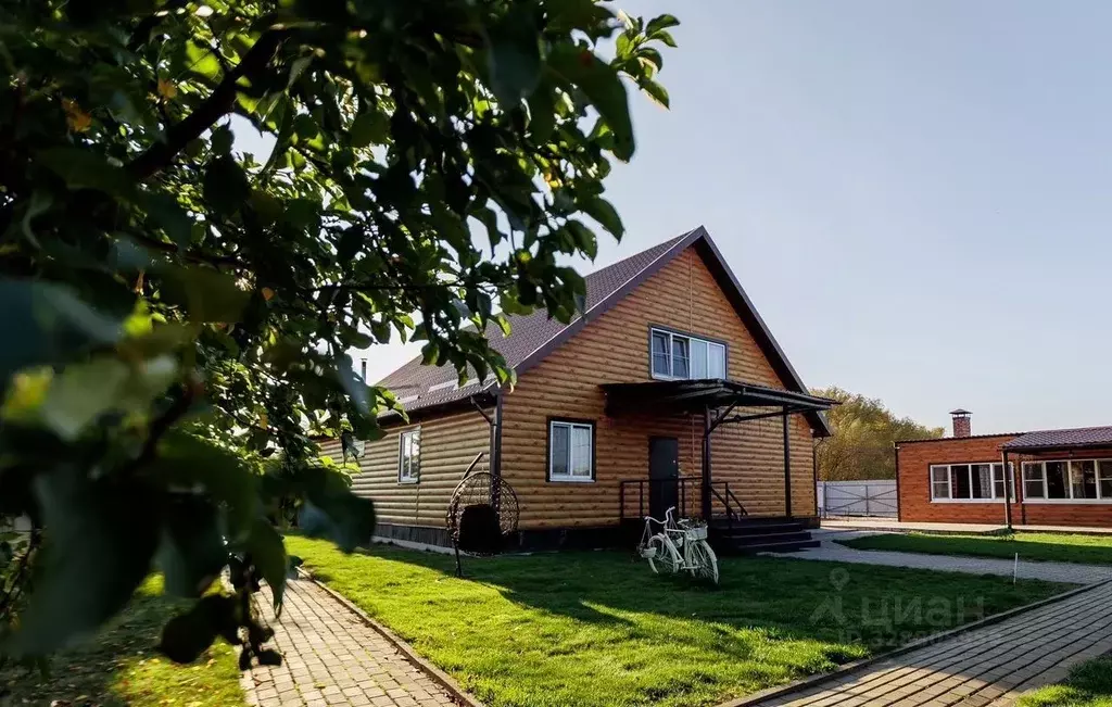 Дом в Воронежская область, с. Новая Усмань пл. Мира (1 м) - Фото 1