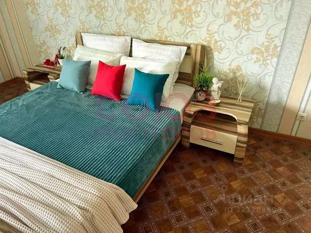 2-к кв. Волгоградская область, Волгоград ул. Землячки, 58к1 (92.0 м) - Фото 0