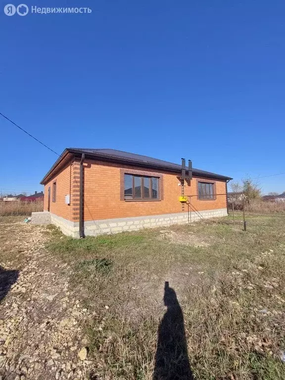 Дом в Михайловск, Знаменитая улица (93 м) - Фото 1