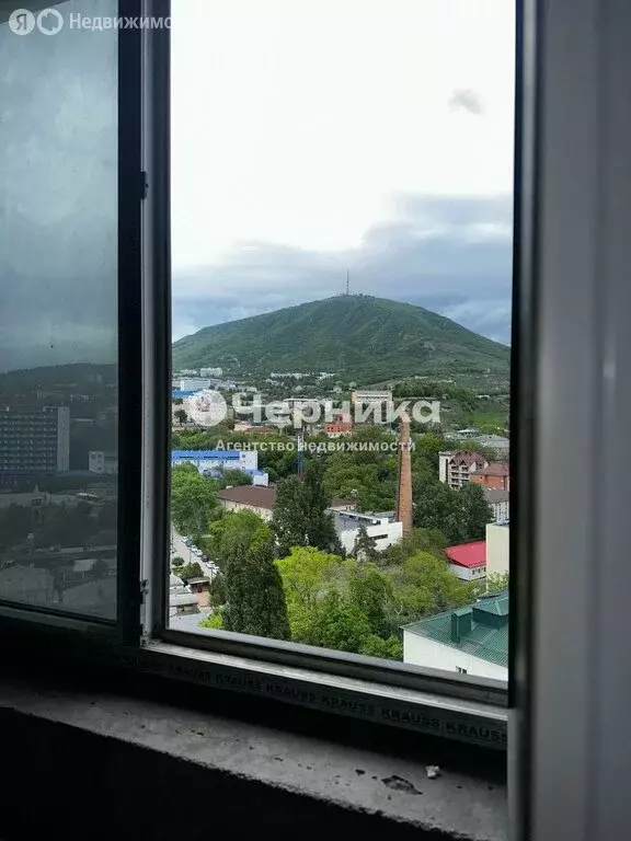 2-комнатная квартира: Пятигорск, улица Бунимовича, 1А (84 м) - Фото 1