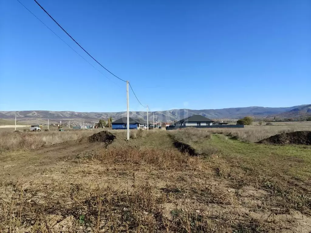 Участок в Крым, Симферопольский район, с. Доброе ул. Малиновая (6.0 ... - Фото 0