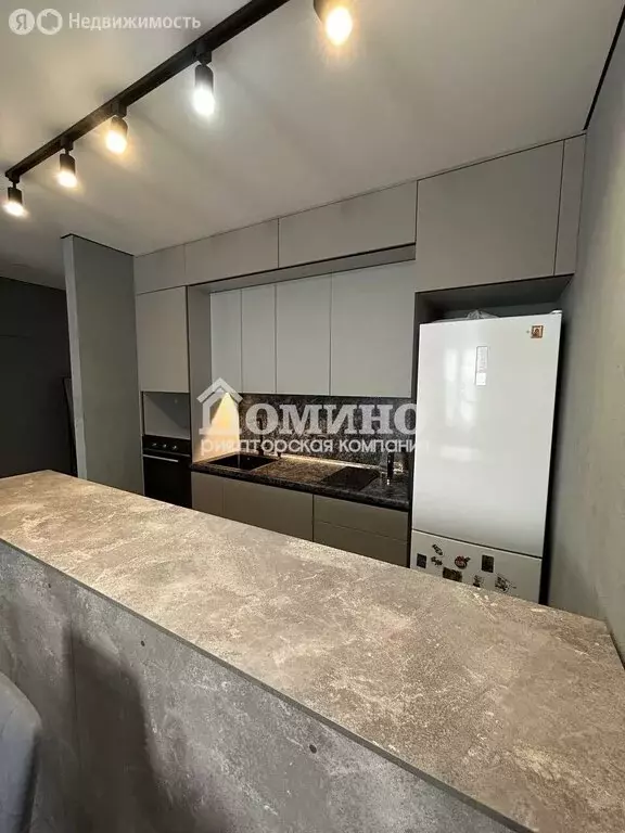 2-комнатная квартира: Тюмень, улица Фармана Салманова, 3 (52.5 м) - Фото 2