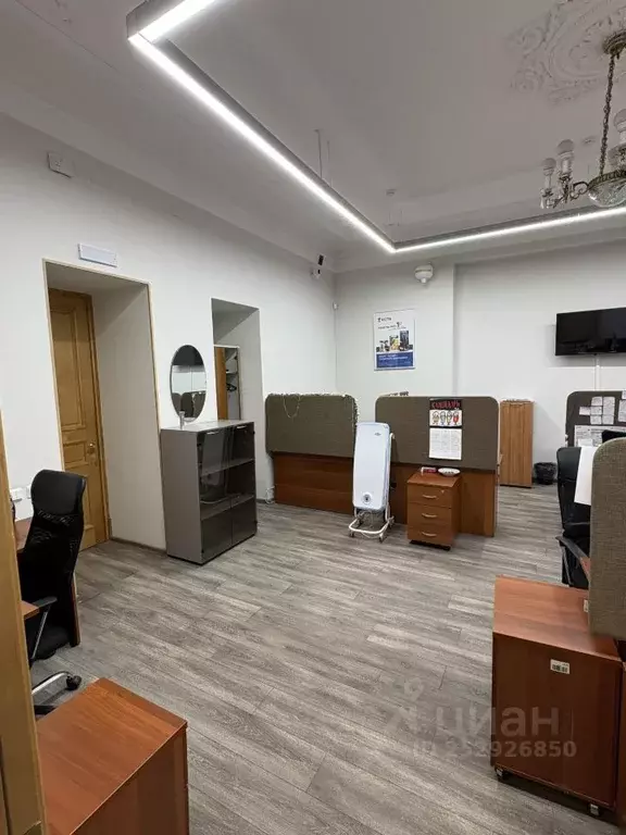 Помещение свободного назначения в Санкт-Петербург 3-я Васильевского ... - Фото 2