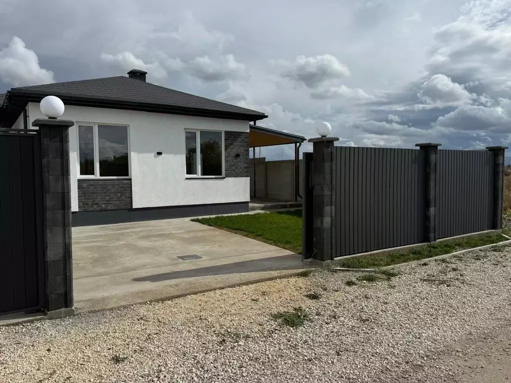 Дом в Крым, Симферополь ул. 27-я Коллективных Садов (85 м) - Фото 1