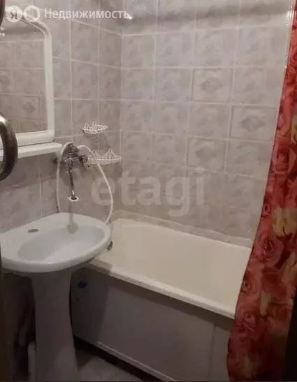 3-комнатная квартира: Тобольск, 4-й микрорайон, 14 (63.3 м) - Фото 0