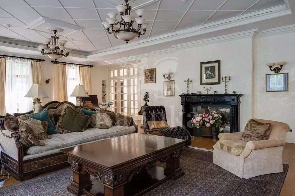 Дом в Московская область, Одинцовский городской округ, пос. Мозжинка ... - Фото 1