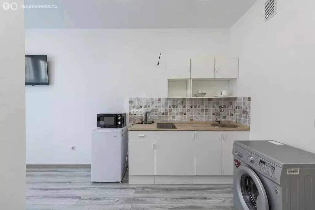 Квартира-студия: Тюмень, улица Павла Никольского, 10к1блок2 (22.5 м) - Фото 1