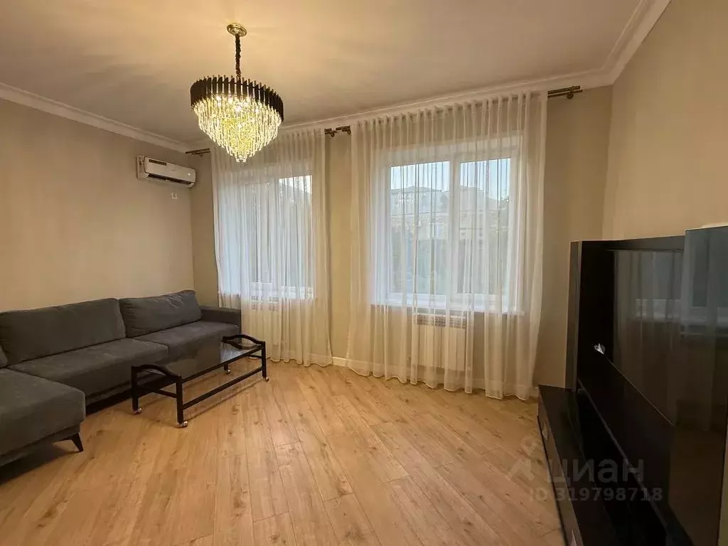 Дом в Дагестан, Каспийск ул. Э. Капиева, 10 (80 м) - Фото 0