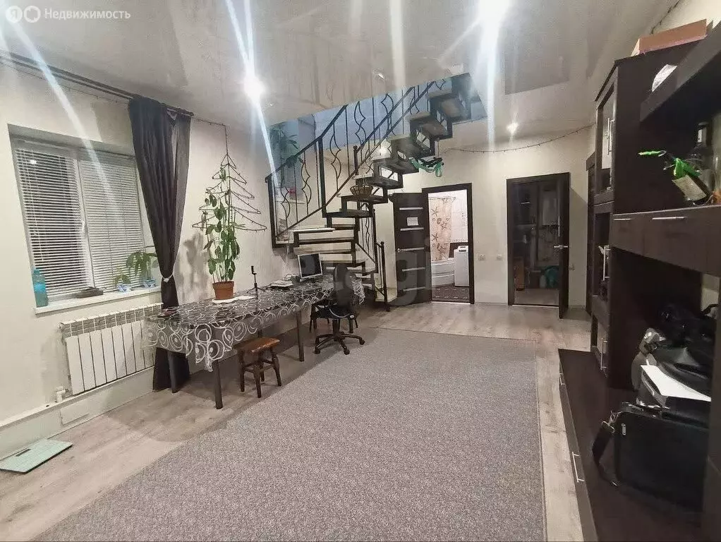 Дом в Астрахань, улица Космонавта Комарова (170.9 м) - Фото 0