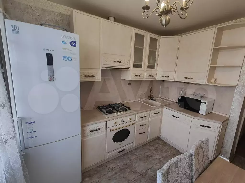 1-к. квартира, 52 м, 5/9 эт. - Фото 0