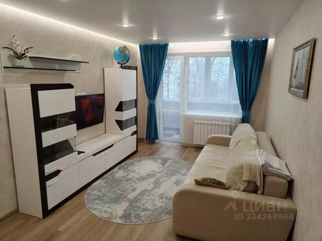 1-к кв. Псковская область, Псков Коммунальная ул., 42 (50.0 м) - Фото 1