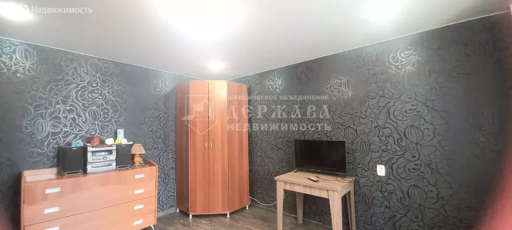 3-комнатная квартира: Кемерово, улица Веры Волошиной, 22 (58.4 м) - Фото 1