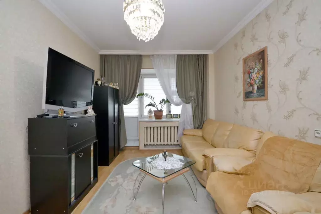 2-к кв. Саха (Якутия), Якутск ул. Кирова, 17к1 (50.6 м) - Фото 1